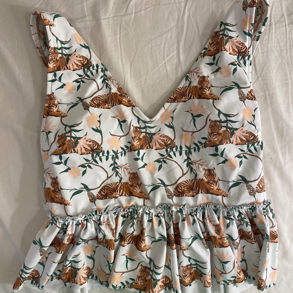 Kortni Jeane v neck top